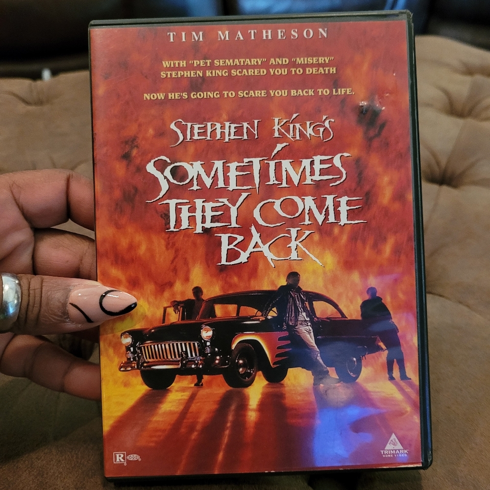 Stephen King sometimes they come back DVD